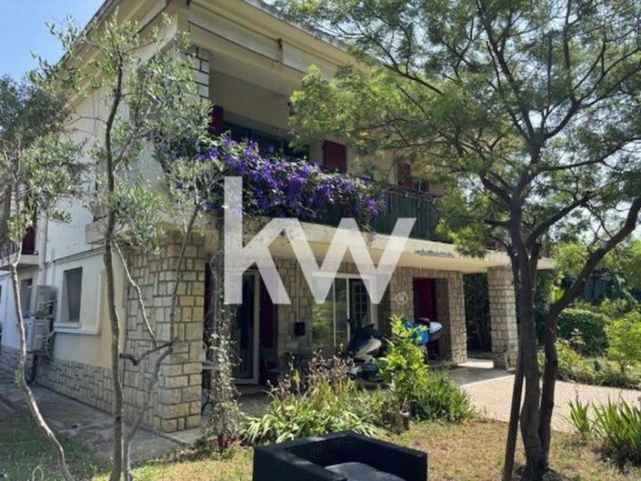Image No.1-3 Bed House for sale