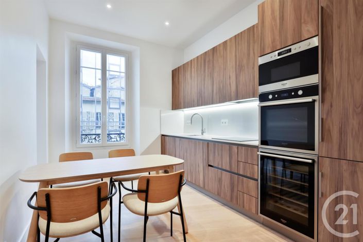 Image No.4-4 Bed Apartment for sale