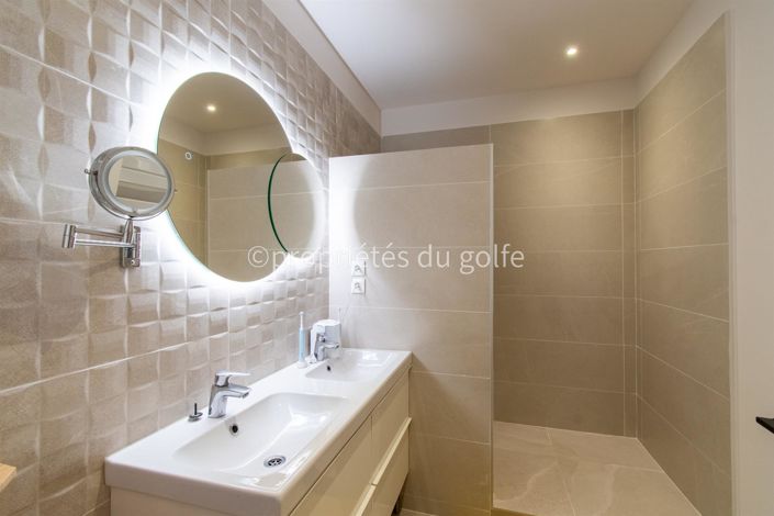 Image No.18-5 Bed Apartment for sale