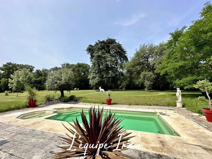 Image No.2-6 Bed Property for sale