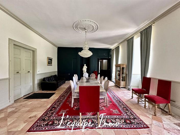 Image No.7-6 Bed Property for sale