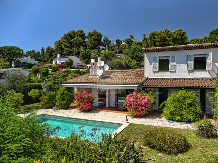 Image No.1-4 Bed House for sale