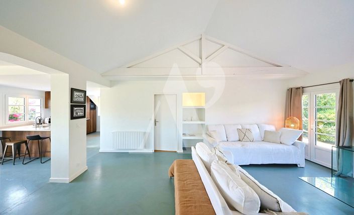 Image No.8-3 Bed Apartment for sale