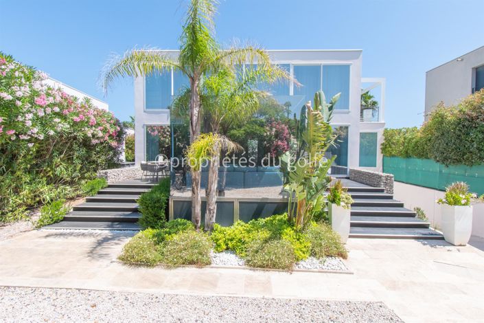 Image No.32-5 Bed House for sale