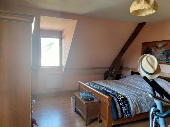 Image No.19-5 Bed House for sale