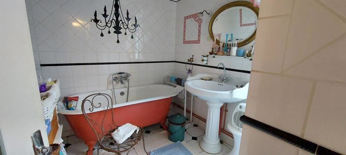 Image No.16-4 Bed House for sale