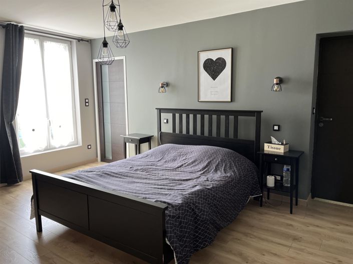 Image No.8-4 Bed House for sale