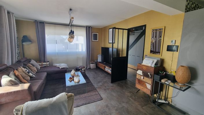 Image No.2-3 Bed House for sale