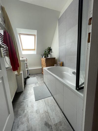 Image No.6-3 Bed House for sale