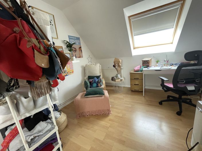 Image No.8-3 Bed House for sale