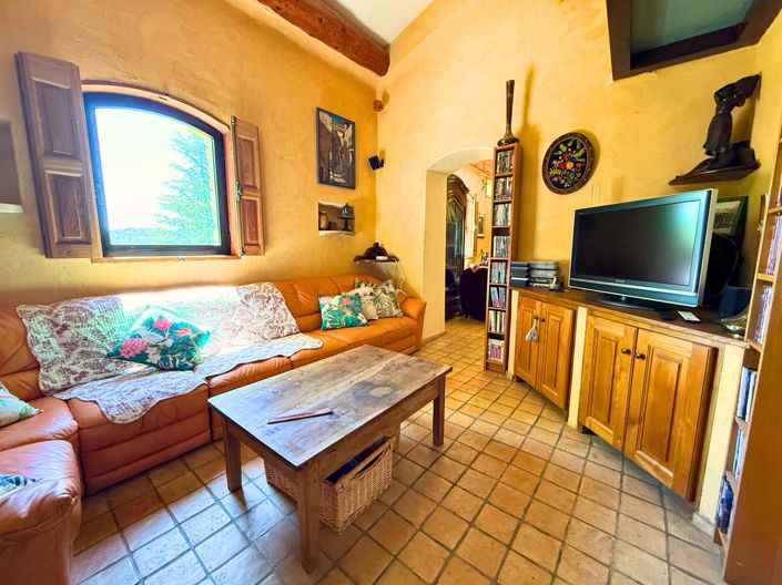 Image No.11-5 Bed House for sale