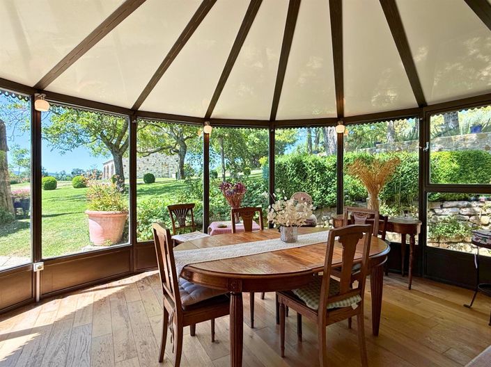 Image No.8-5 Bed House for sale