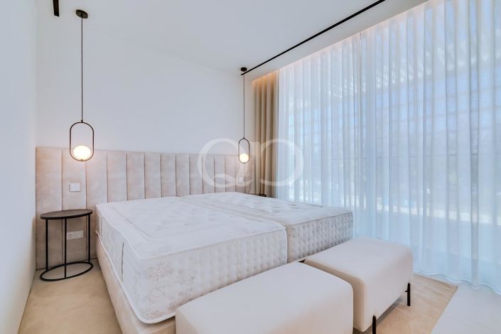 Image No.10-2 Bed House for sale