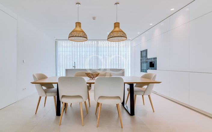 Image No.3-2 Bed House for sale