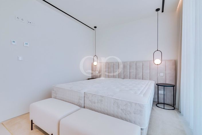 Image No.34-2 Bed House for sale