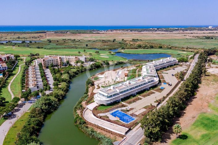 Image No.5-2 Bed House for sale