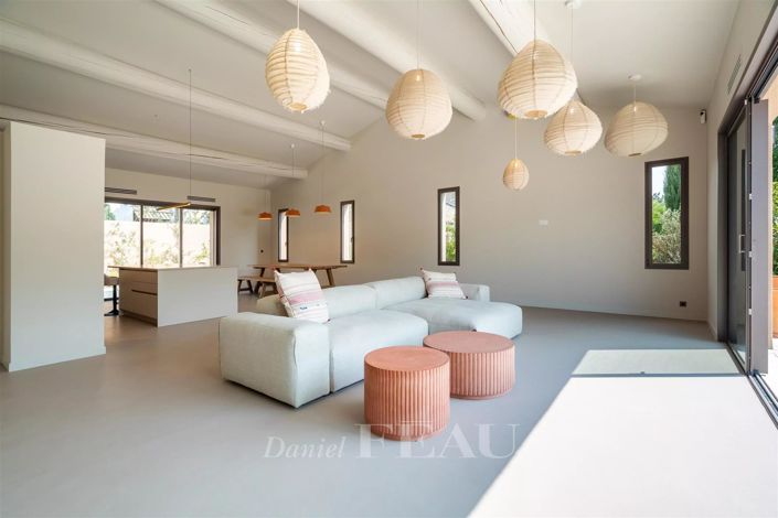 Image No.4-4 Bed House for sale