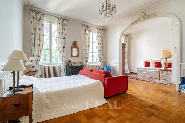 Image No.13-8 Bed House for sale