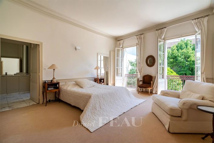 Image No.14-8 Bed House for sale