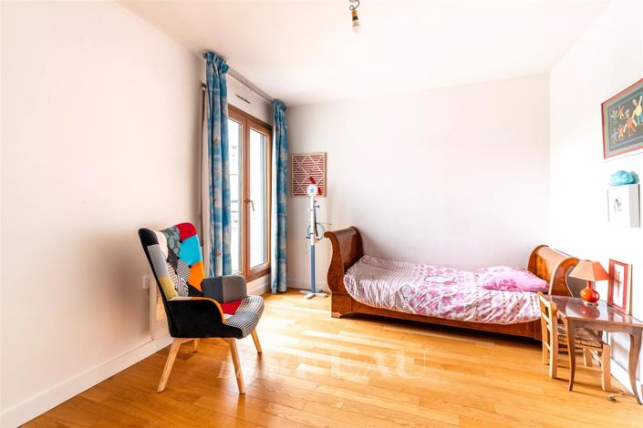 Image No.12-6 Bed Apartment for sale