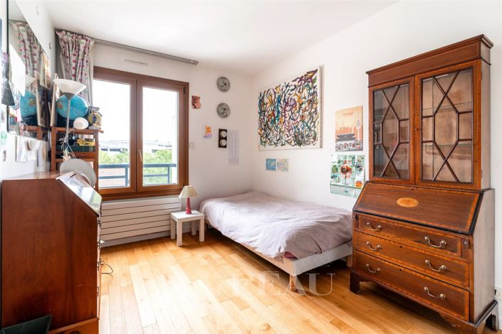 Image No.13-6 Bed Apartment for sale