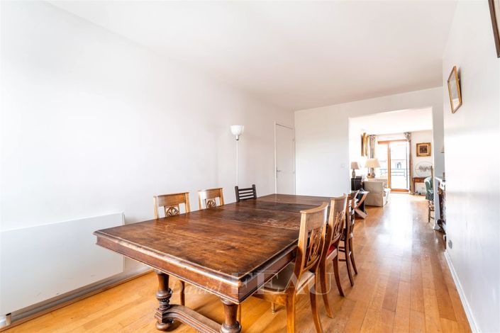 Image No.8-6 Bed Apartment for sale