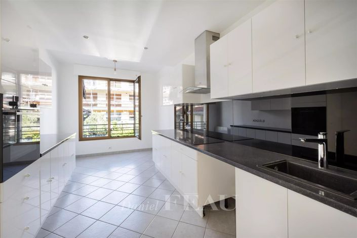 Image No.5-3 Bed Apartment for sale