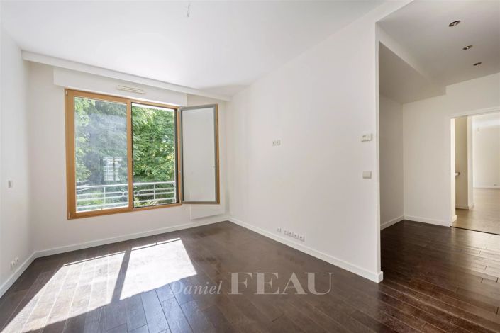 Image No.9-3 Bed Apartment for sale