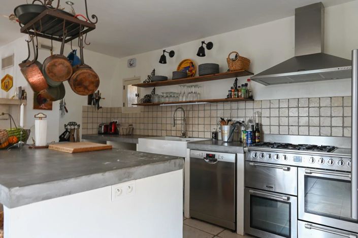 Image No.10-5 Bed House for sale