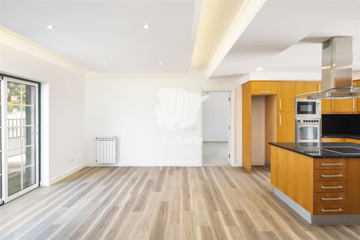 Image No.15-3 Bed House for sale