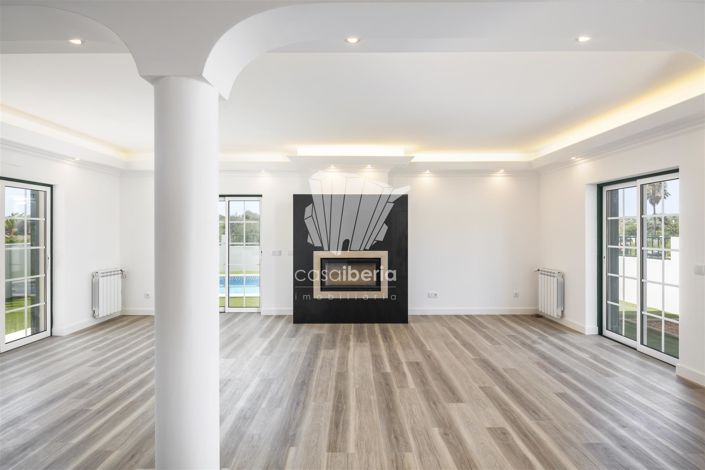 Image No.21-3 Bed House for sale