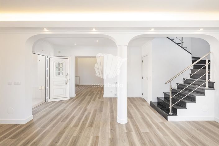 Image No.24-3 Bed House for sale