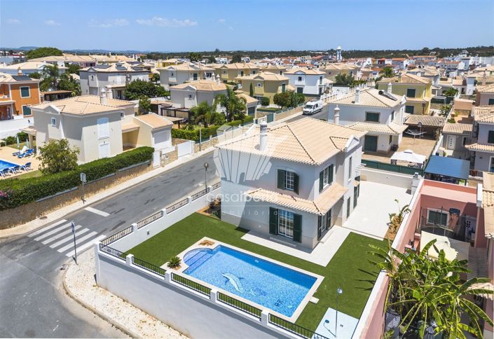 Image No.5-3 Bed House for sale