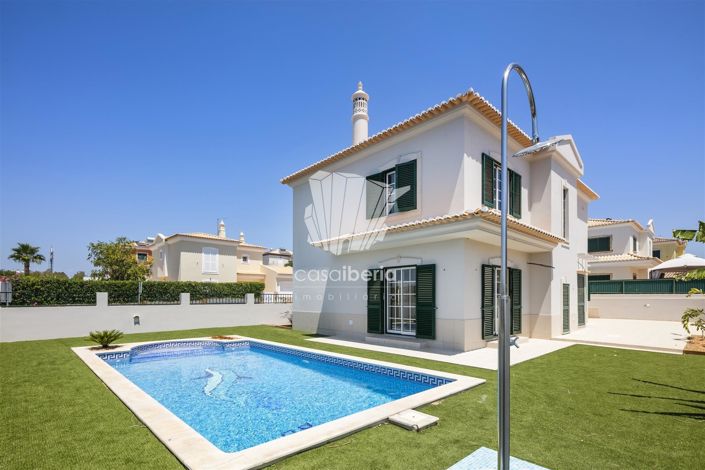 Image No.8-3 Bed House for sale