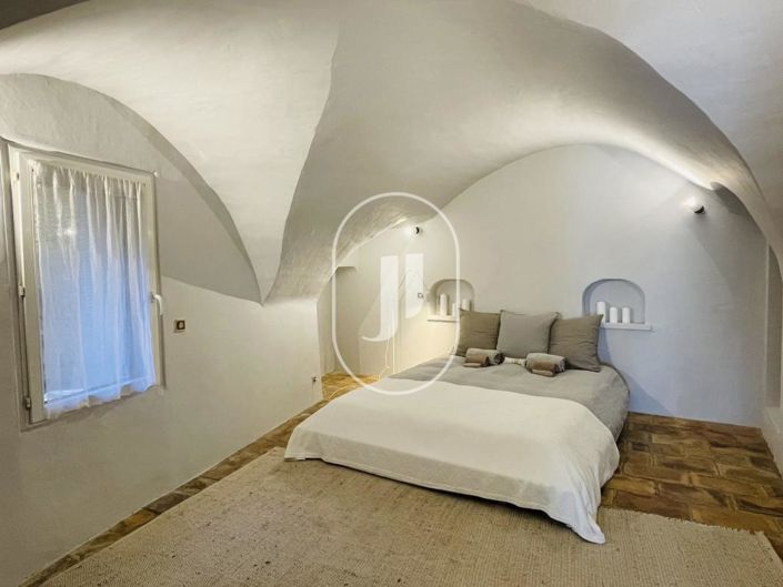 Image No.6-3 Bed House for sale