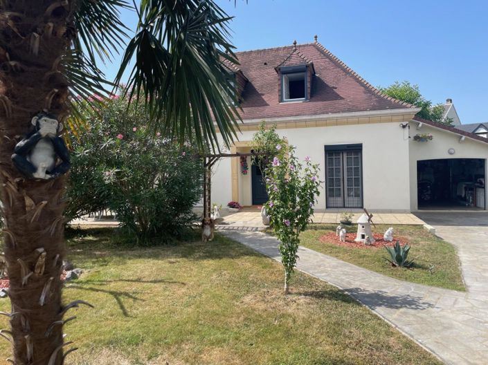 Image No.1-3 Bed House for sale