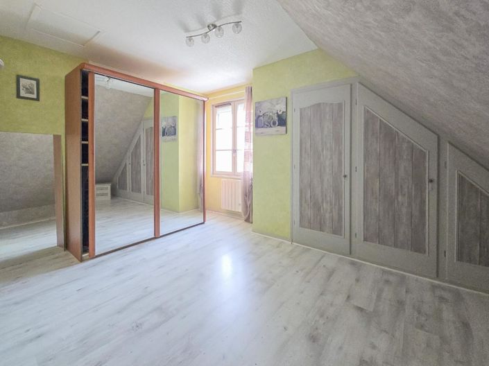 Image No.9-4 Bed House for sale