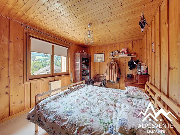 Image No.14-6 Bed House for sale