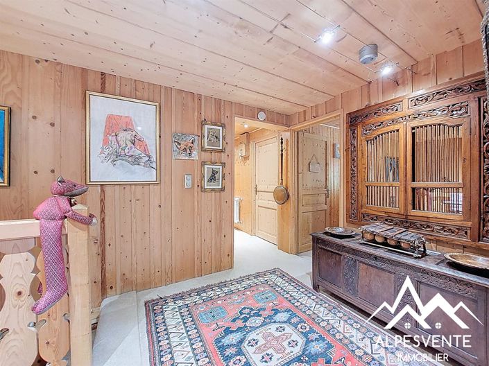 Image No.15-6 Bed House for sale