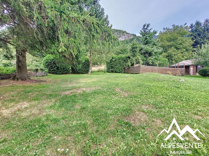 Image No.23-6 Bed House for sale