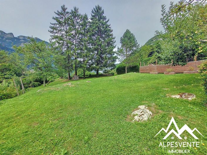 Image No.24-6 Bed House for sale