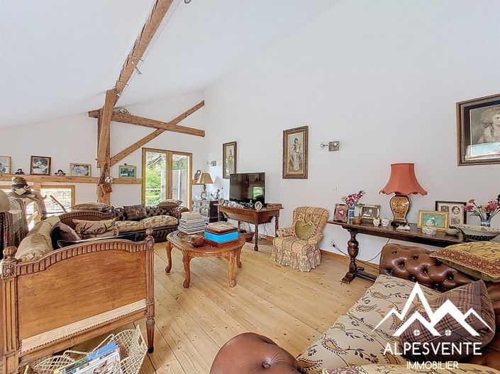 Image No.4-6 Bed House for sale