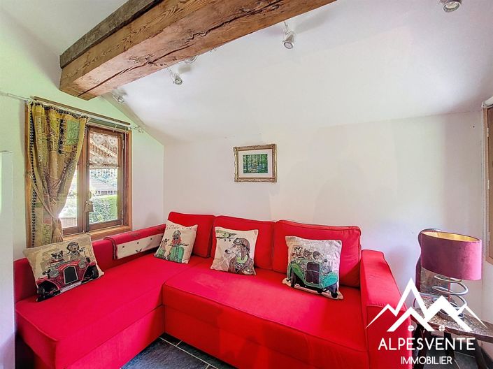 Image No.9-6 Bed House for sale