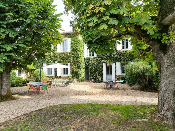 Image No.1-5 Bed House for sale