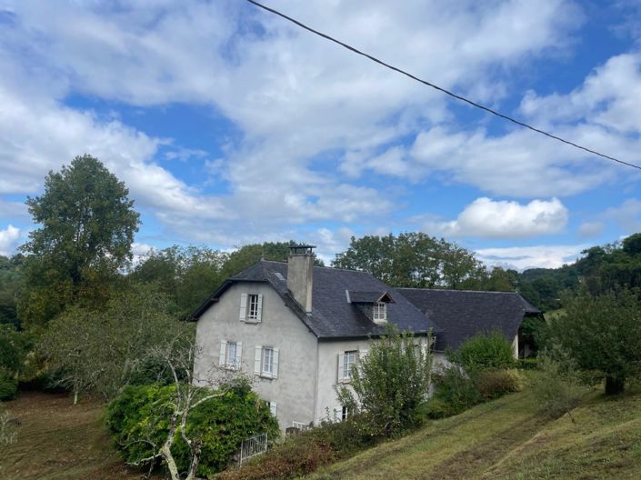 Image No.1-6 Bed House for sale