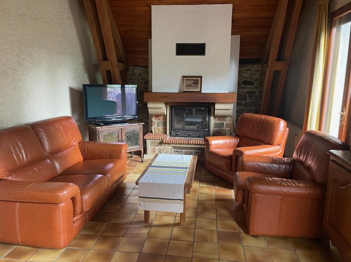 Image No.10-6 Bed House for sale