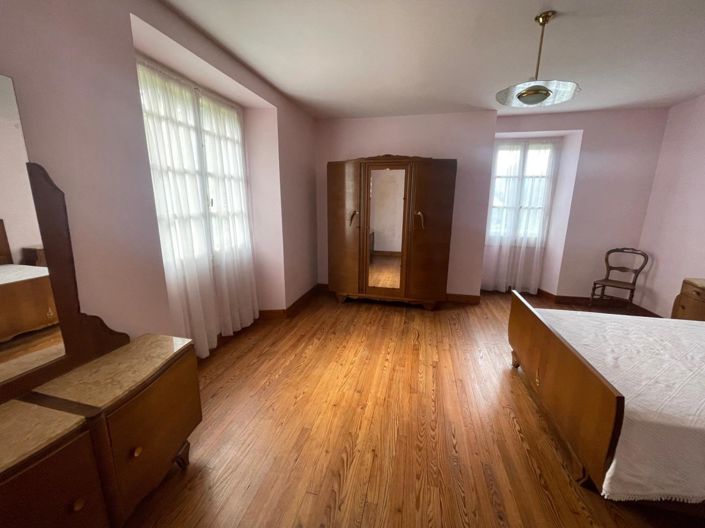 Image No.12-6 Bed House for sale