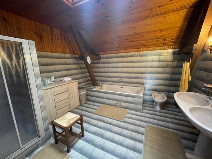 Image No.13-6 Bed House for sale