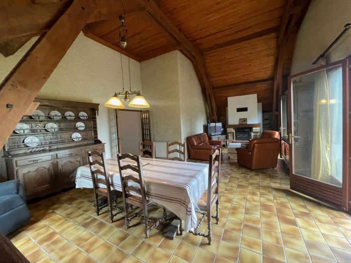 Image No.6-6 Bed House for sale