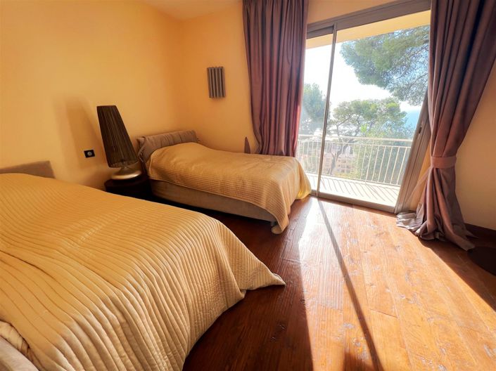 Image No.10-4 Bed House for sale